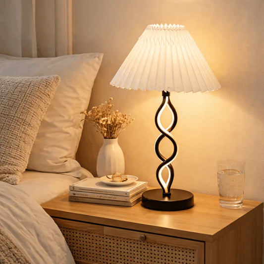 Lámpara de Mesa de Bucles Entrelazados